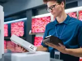 How to Effectively Implement Omnichannel Pricing Strategies with Mobile Label Printers